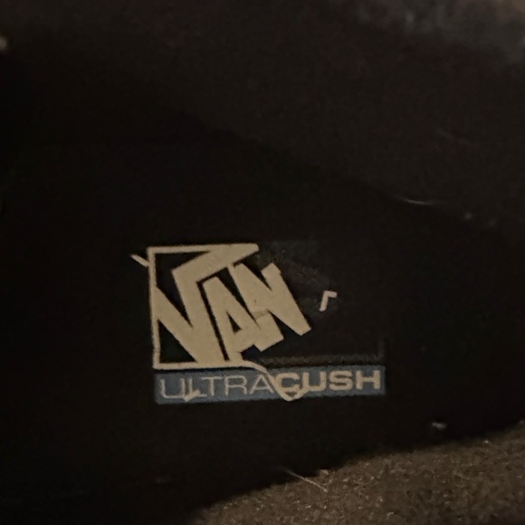 Vans Women's Black Lace-Up Boots 6.5 - Picture 9 of 9